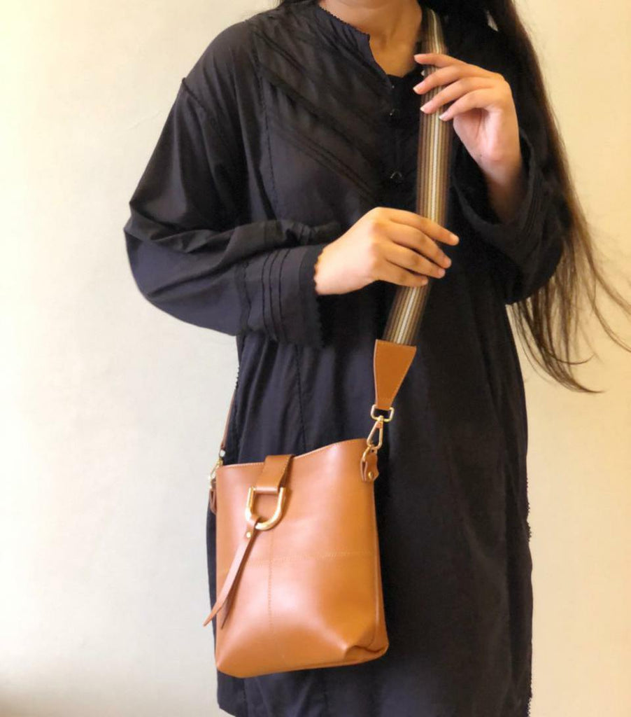 BOB CROSS BODY BAG BROWN